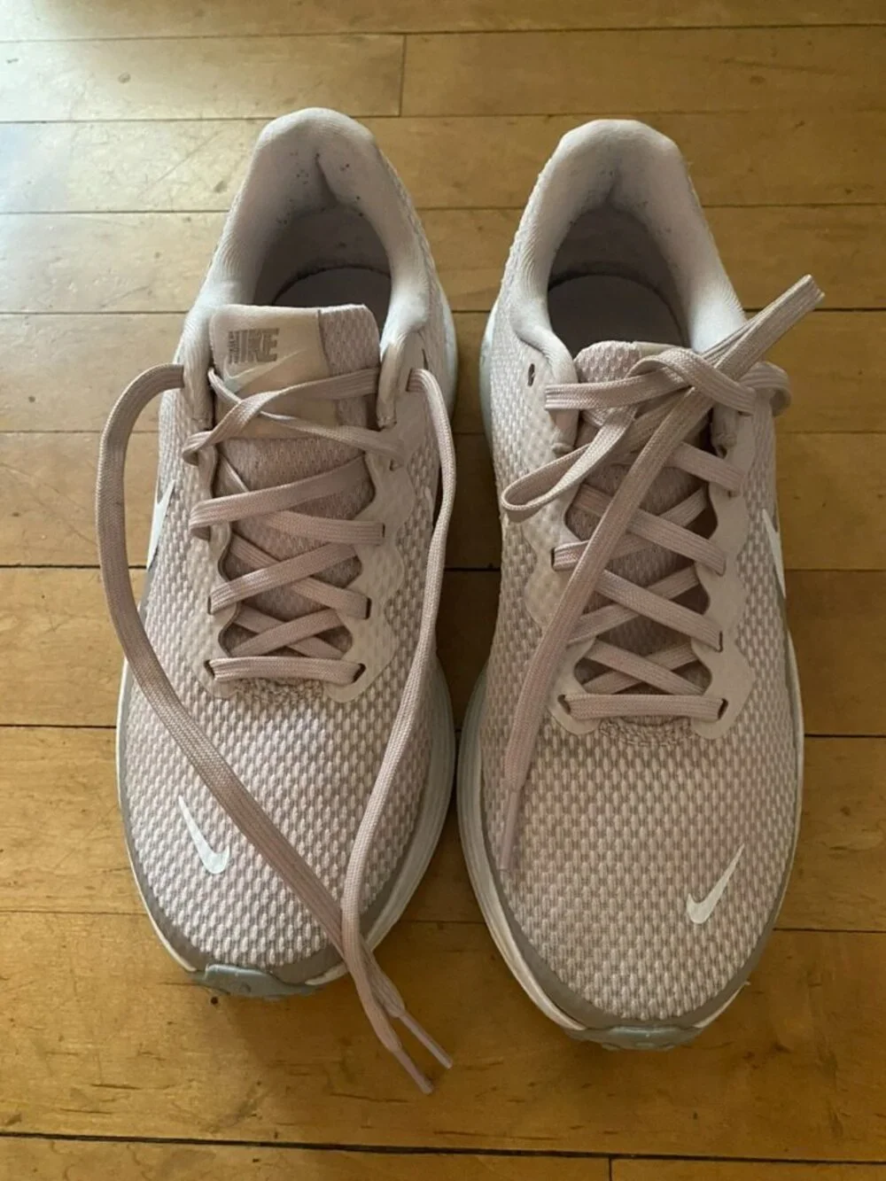 Women's Nike Sneakers Size 7